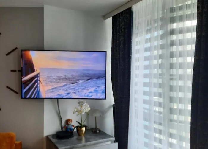 W Kolobrzegu Blisko Plazy, Parku I Promenady * 코워브제크