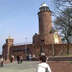 W Kołobrzegu Blisko Plaży, Parku I Promenady